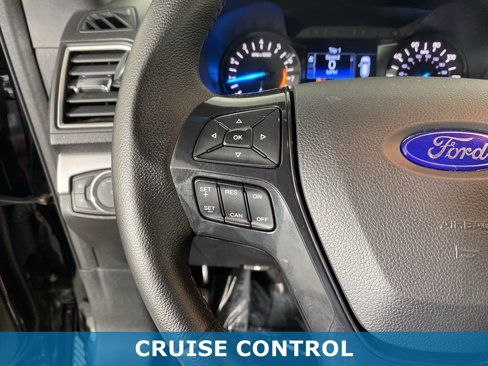 Used 2017 Ford Explorer XLT image 21