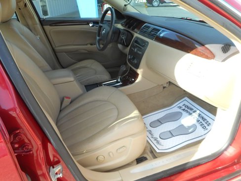 Used 2011 Buick Lucerne CXL image 9