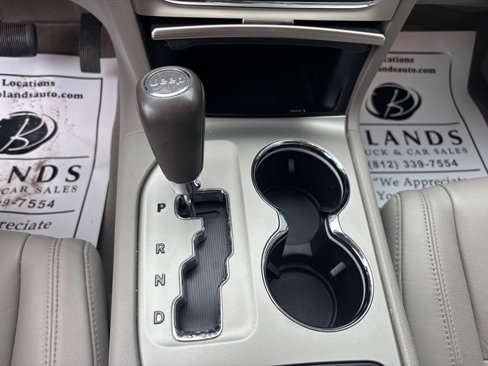Used 2011 Jeep Grand Cherokee Laredo image 25