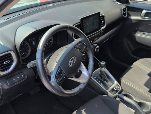 Used 2021 Hyundai Venue SEL image 12