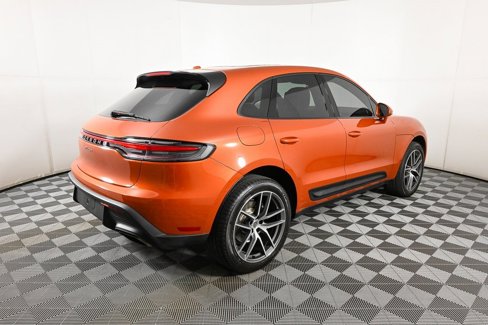 Certified 2022 Porsche Macan image 30