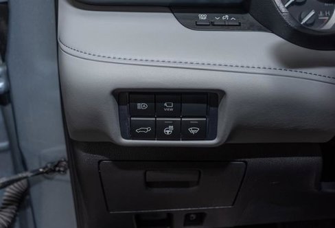 Used 2021 Toyota Highlander Limited image 11