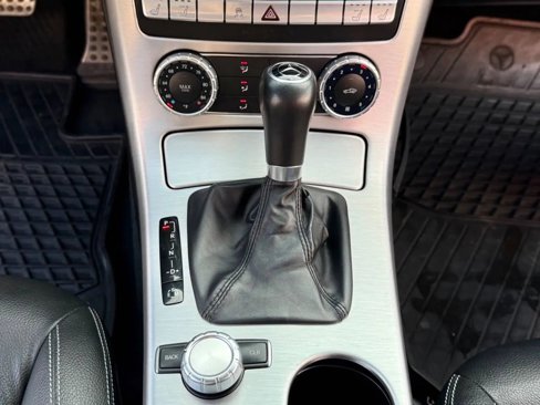 Used 2014 Mercedes-Benz SLK 250 image 14
