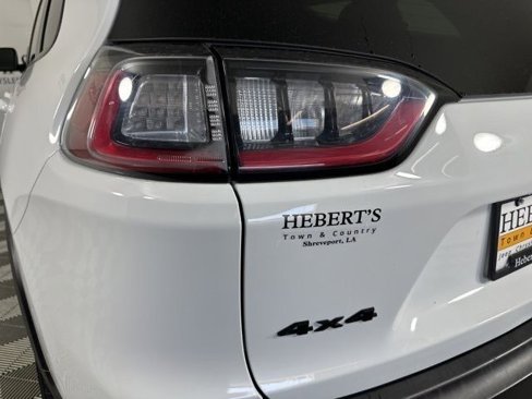 Used 2023 Jeep Cherokee Altitude Lux image 7