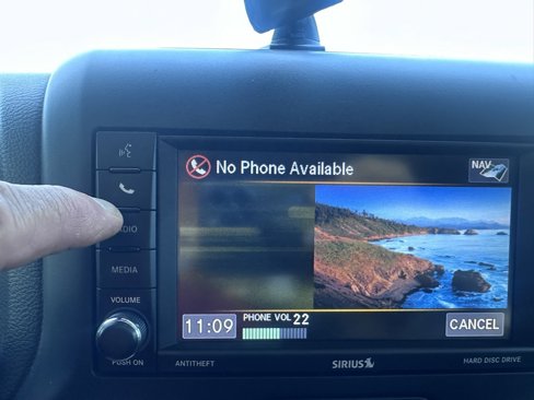 Used 2018 Jeep Wrangler Unlimited Sahara w/ Connectivity Group image 10