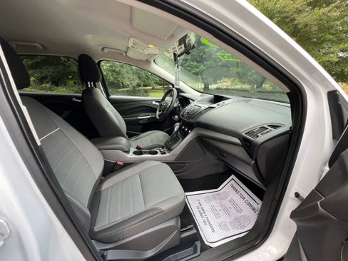 Used 2015 Ford Escape SE image 12