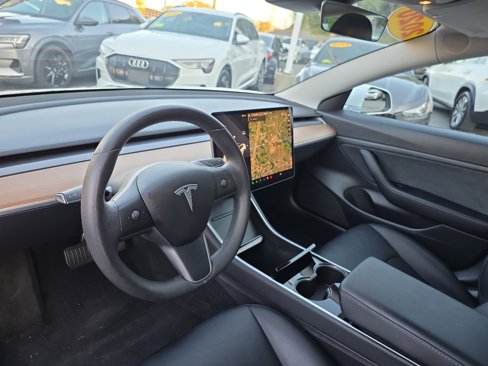 Used 2020 Tesla Model 3 Standard Range Plus image 29