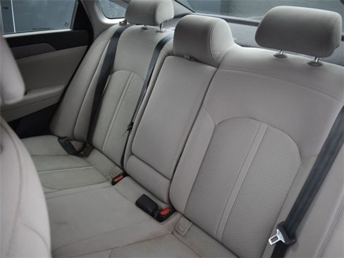 Used 2015 Hyundai Sonata SE image 18