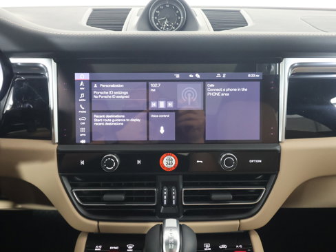 New 2025 Porsche Macan image 19