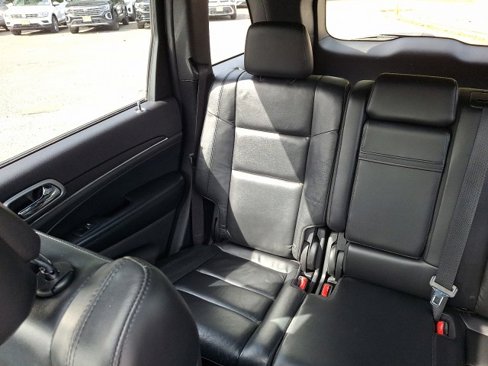 Used 2018 Jeep Grand Cherokee Limited image 18