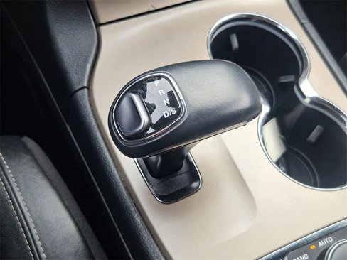 Used 2014 Jeep Grand Cherokee Limited image 18