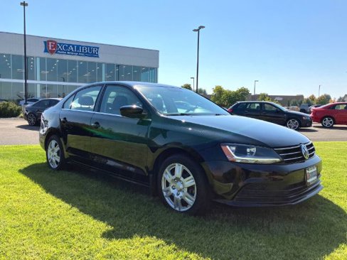 Used 2017 Volkswagen Jetta S image 2