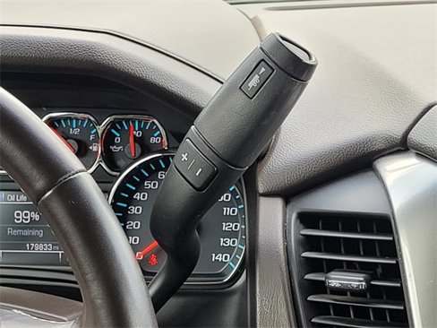 Used 2019 Chevrolet Suburban LT image 26