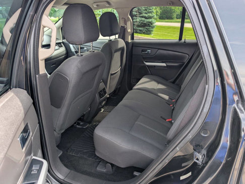 Used 2013 Ford Edge SE image 14