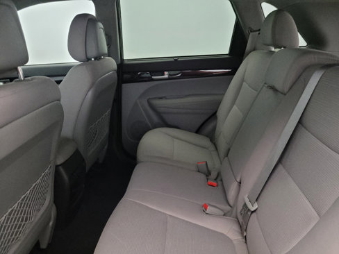 Used 2015 Kia Sorento LX image 18