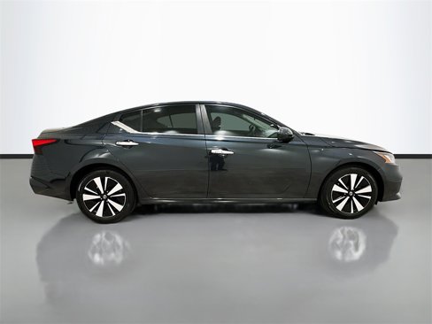 Used 2021 Nissan Altima 2.5 SV image 8
