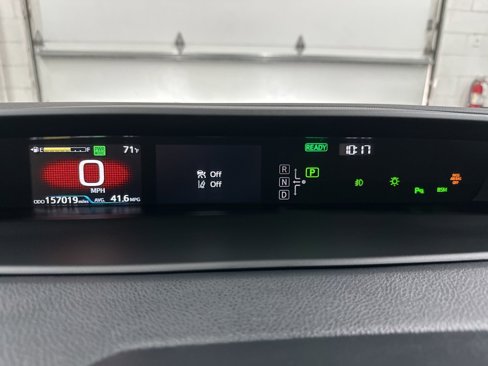 Used 2021 Toyota Prius LE image 14