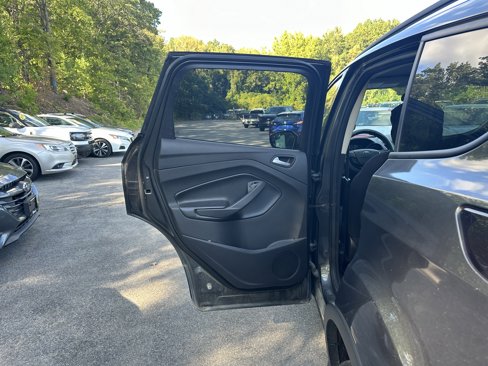 Used 2019 Ford Escape SE image 24