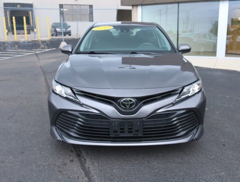 Used 2019 Toyota Camry LE image 10