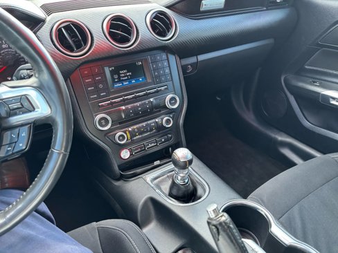 Used 2018 Ford Mustang Coupe image 8