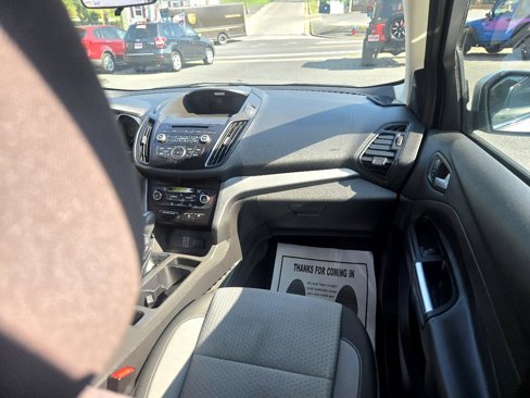 Used 2017 Ford Escape SE image 34