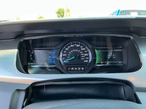 Used 2018 Ford Taurus SEL w/ Equipment Group 201A image 15