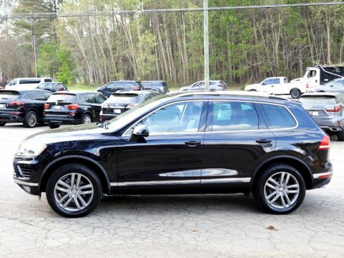 Used 2016 Volkswagen Touareg Sport image 14