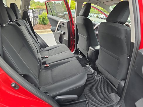 Used 2017 Toyota RAV4 LE image 11