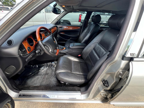 Used 1999 Jaguar XJ8 image 51