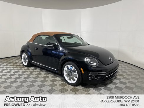 Used 2019 Volkswagen Beetle 2.0T image 1