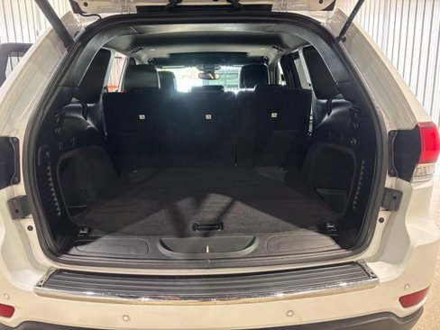 Used 2020 Jeep Grand Cherokee Limited image 25