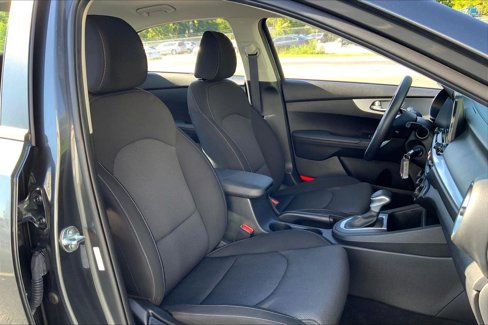 Used 2024 Kia Forte LXS image 7