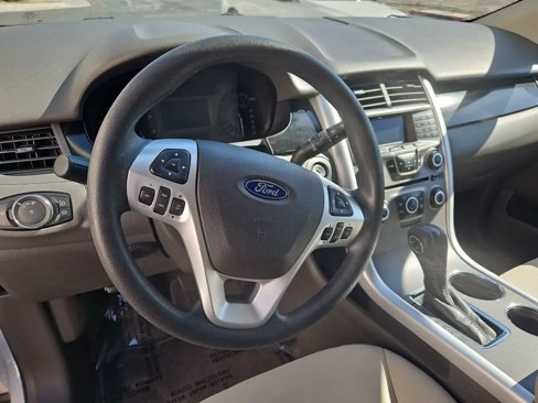 Used 2013 Ford Edge SE image 26