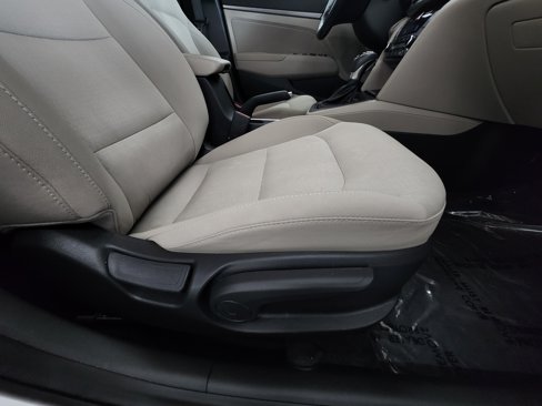 Used 2017 Hyundai Elantra Value Edition image 25