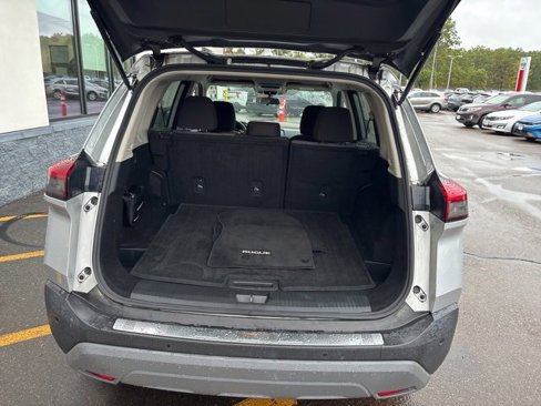 Certified 2021 Nissan Rogue SV image 17