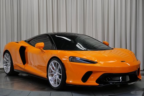 Used 2023 McLaren GT image 2