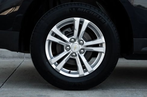 Used 2017 Chevrolet Equinox LS image 30