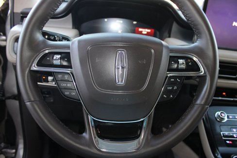 Used 2021 Lincoln Nautilus FWD w/ Equipment Group 101A image 16