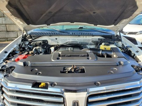 Used 2015 Lincoln Navigator L 4WD image 44