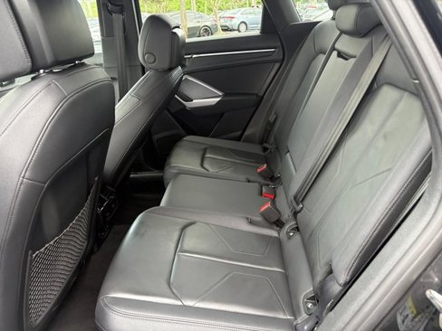 Used 2024 Audi Q3 2.0T Premium image 18