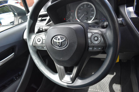 Used 2021 Toyota Corolla LE image 24