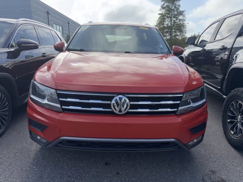 Used 2018 Volkswagen Tiguan SEL image 2