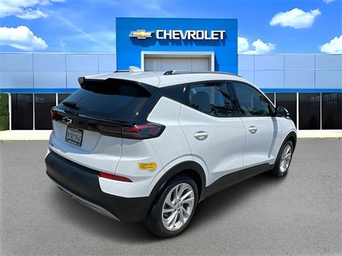 Used 2022 Chevrolet Bolt EUV LT image 3