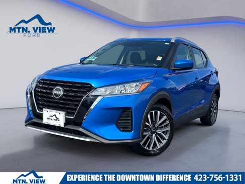 Used 2023 Nissan Kicks SV image 1
