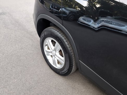 Used 2021 Chevrolet Trax LS w/ Tint and Cruise Package image 3