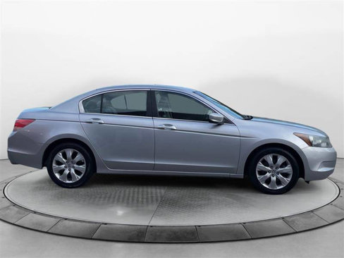 Used 2010 Honda Accord EX-L image 6