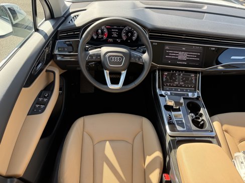 Used 2021 Audi Q7 2.0T Premium Plus w/ Executive Package image 7