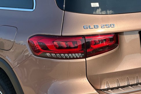 Certified 2021 Mercedes-Benz GLB 250 image 15