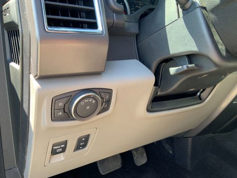 Used 2016 Ford F150 XLT w/ Equipment Group 301A Mid image 10