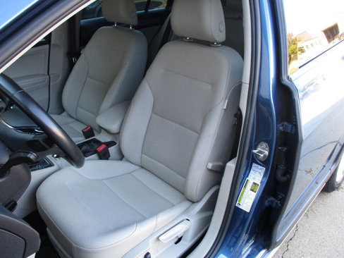 Used 2017 Volkswagen Golf Alltrack SE image 66